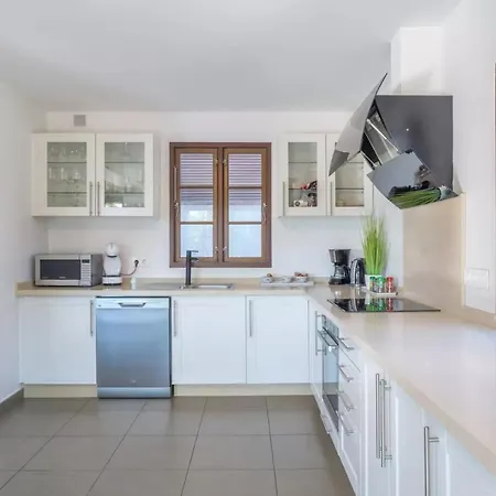 Scandinavian Design Μαρμπέλλα